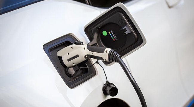 Elektrikli araçlar, 2020'de 120 milyar dolarlık satışla rekor kırdı