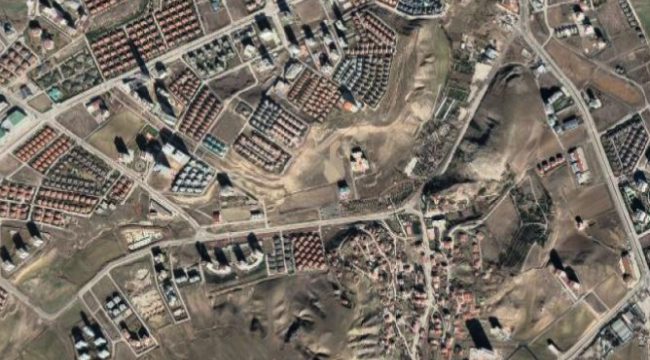 Ankara Çayyolu'nda satılık 10.357 m2 eğitim arsası