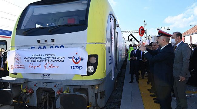 Ankara-Kayseri elektrikli tren işletmeciliği hizmete alındı
