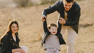 Çocuk gelişme çağında ailenin yanında olmalı