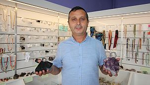 Doğal taşlardan hazırladığı bileklerle insanların yaşamlarını değiştirdi