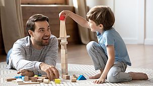 İlgili babaların çocukları daha özgüvenli oluyor