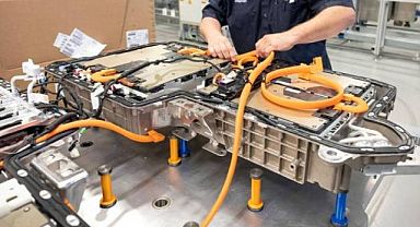 Koç Holding Ankara’da elektrikli araçlar için batarya üretecek