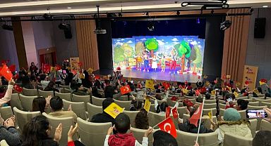 Ankaralı çocuklar Cumhuriyet Bayramı’nı tiyatro ile kutladı