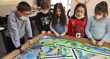 Geleceğin kodlarını öğreniyorlar