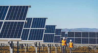 Güneşten kazanıp rafa yansıtacak