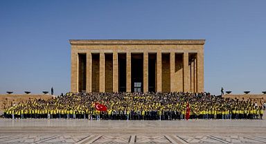 1907 Fenerbahçe Derneği ve 1907 Unifeb’ten Anıtkabir’e ziyaret