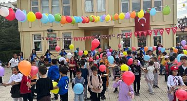 Domino’s düş gezgini ateşböceği mobil eğitim tırı Ankara’ya ulaştı