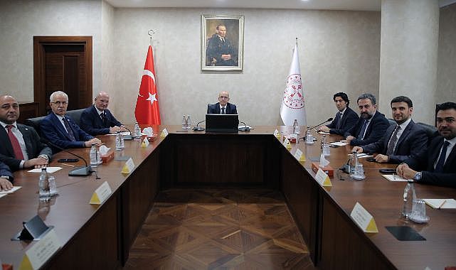 ATO heyeti Hazine ve Maliye Bakanı Mehmet Şimşek'i ziyaret etti