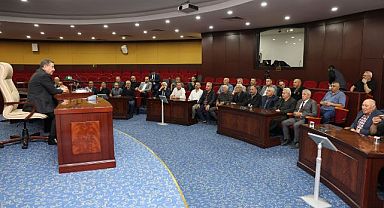 Ağır borç yükü altında yatırım yapmaya çalışacağız