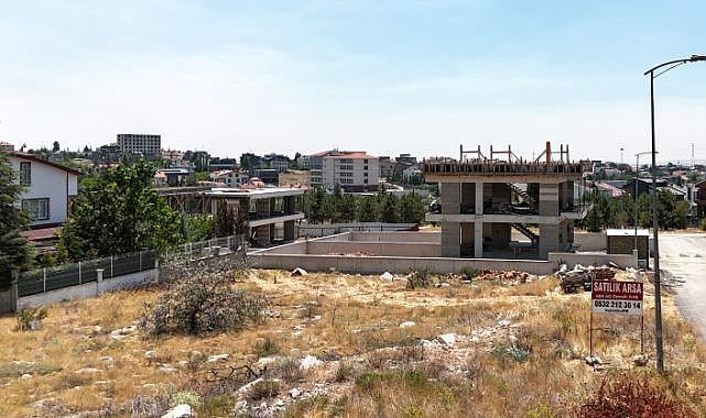 Ahlatlıbel'de 1.320 m2 arsa yatırımcıların ilgisine sunuldu