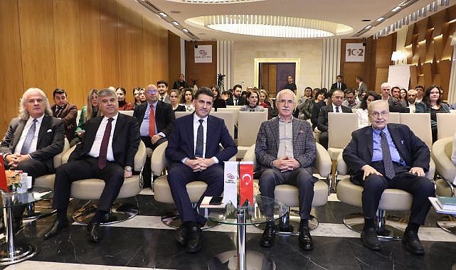 Cebri icra kanunu taslağı paneli Ankara'da yapıldı