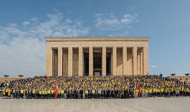 1907 Fenerbahçe Derneği'nden 22. geleneksel Anıtkabir ziyareti