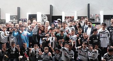 Ankara'dan gelen minik yürekler TÜPRAŞ stadyumu'nda Beşiktaş coşkusunu yaşadı