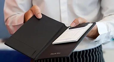 Restoranlarda zorunlu servis ve kuver ücretine son!