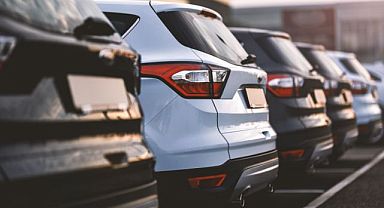 İkinci el otomobil fiyatlarında reel düşüş sürerken talepte yavaşlama görüldü