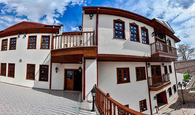 Ankara Kalesi’nde tarihi doku gastronomiyle yeniden canlanıyor