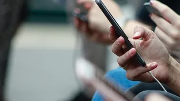 Her telefonda olan uygulama 4 GB'lık dosyayı gizlice indiriyor: Ayarları hemen değiştirin