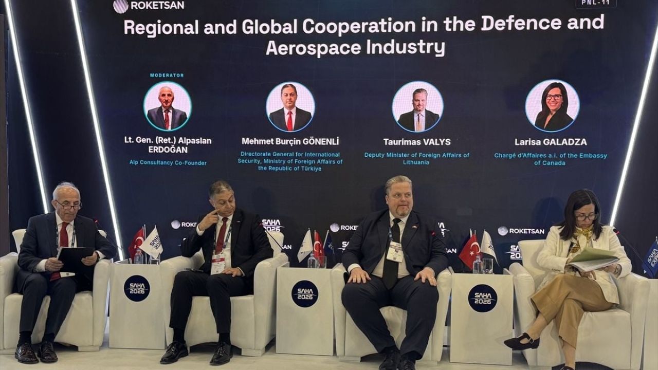 SAHA 2026'da "Savunma ve Havacılık Sanayisinde Bölgesel ve Küresel İşbirliği" paneli düzenlendi
