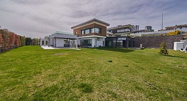 İncek N Modern sitesi kapalı yüzme havuzlu süper lüks 5+1 villa