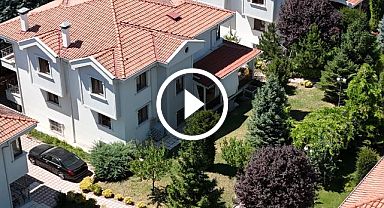 Çayyolu'nda site içerisinde 7 odalı satılık villa